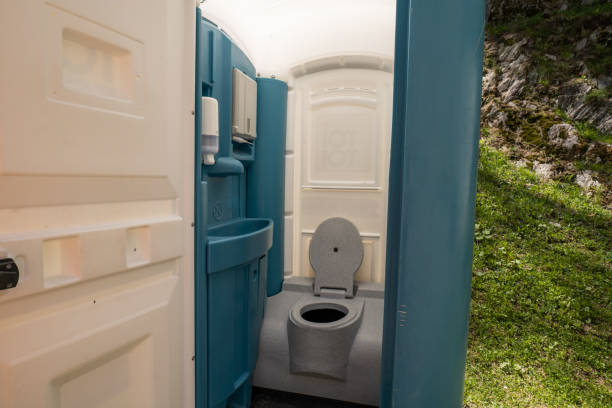 Portable restroom solutions in Salem Lakes, WI